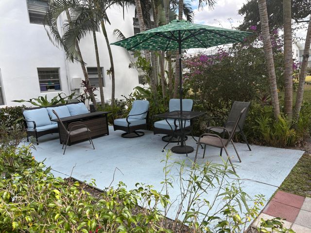 239 Sussex L, West Palm Beach, FL 33417