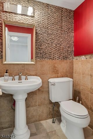 21 Hewlett Rd, Montville Twp., NJ 07082