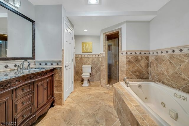 21 Hewlett Rd, Montville Twp., NJ 07082