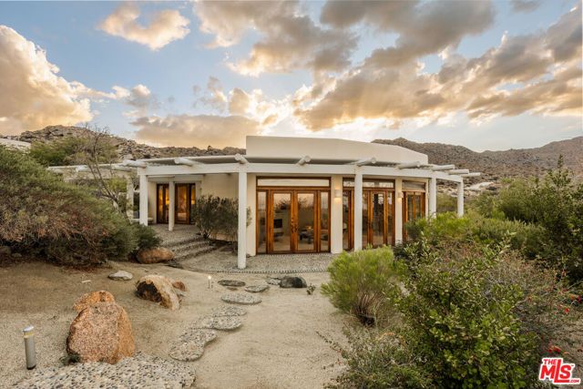 57425 Palm Seco Circle, Palm Desert, CA 92561