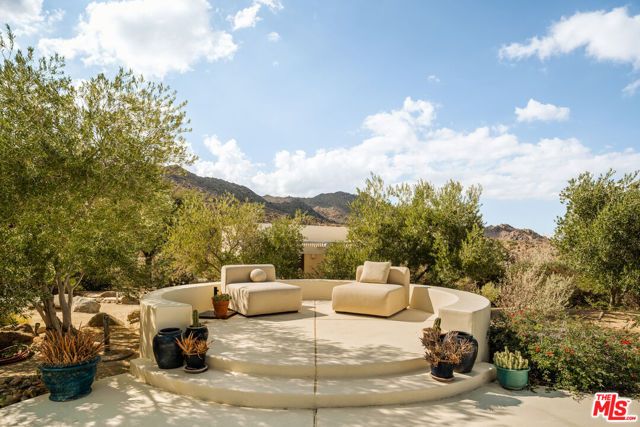 57425 Palm Seco Circle, Palm Desert, CA 92561