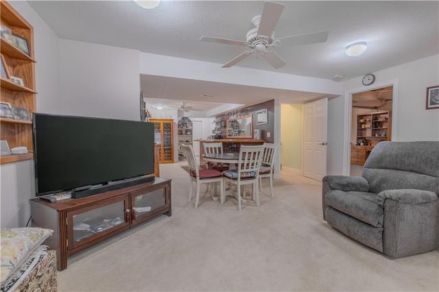 22604 Vincent Street, Peculiar, MO 64078
