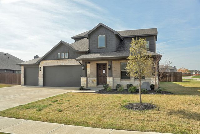 583 E Carol Street, Pilot Point, TX 76258