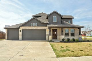 583 E Carol Street, Pilot Point, TX 76258
