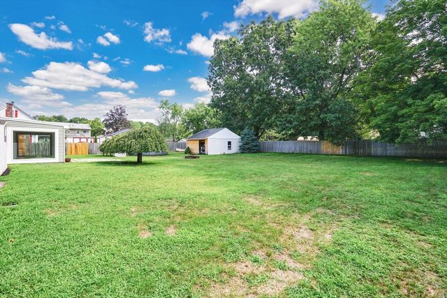 280 College St, Chicopee, MA 01020
