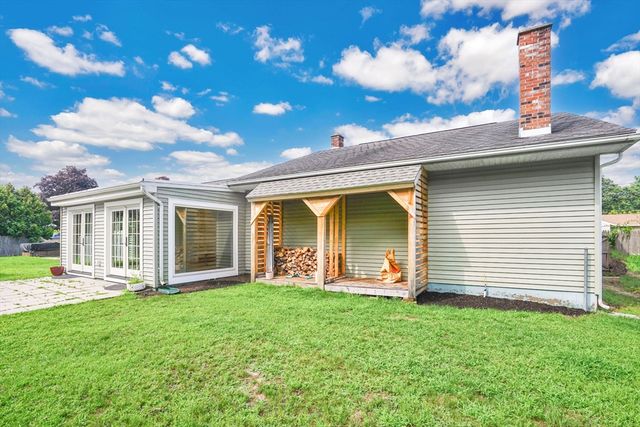 280 College St, Chicopee, MA 01020