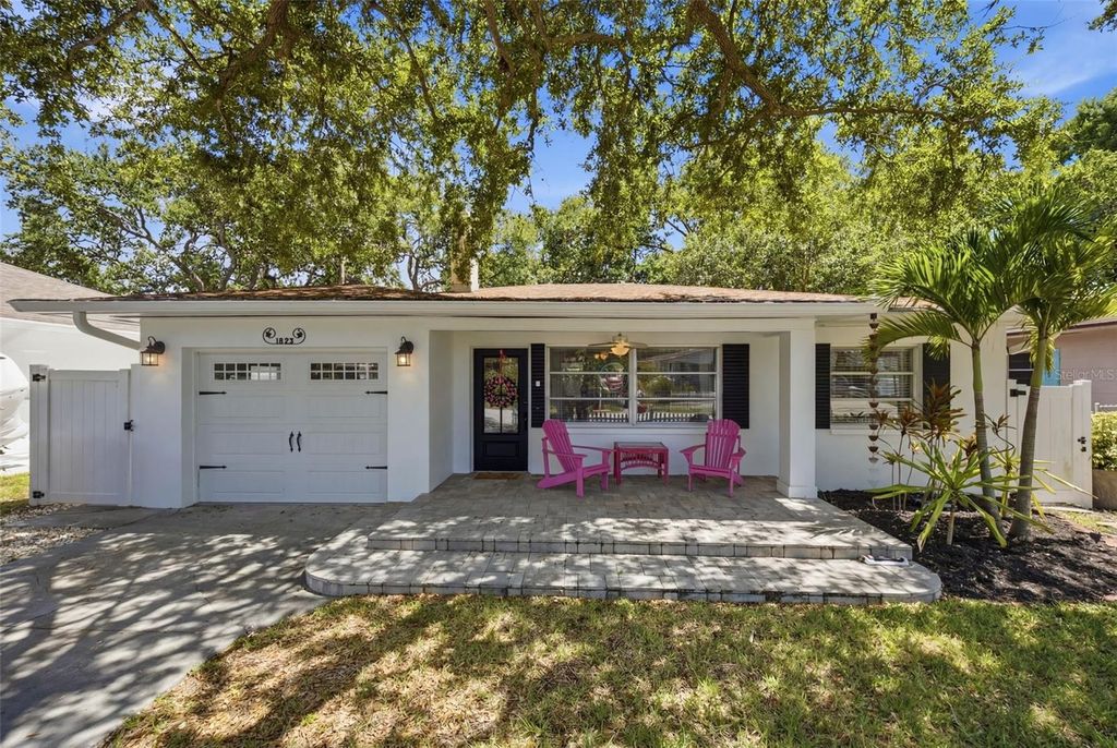 Image 2 of property listing at 1023 GRANADA STREET, Clearwater, FL 33755