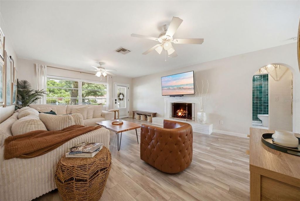 Image 14 of property listing at 1023 GRANADA STREET, Clearwater, FL 33755