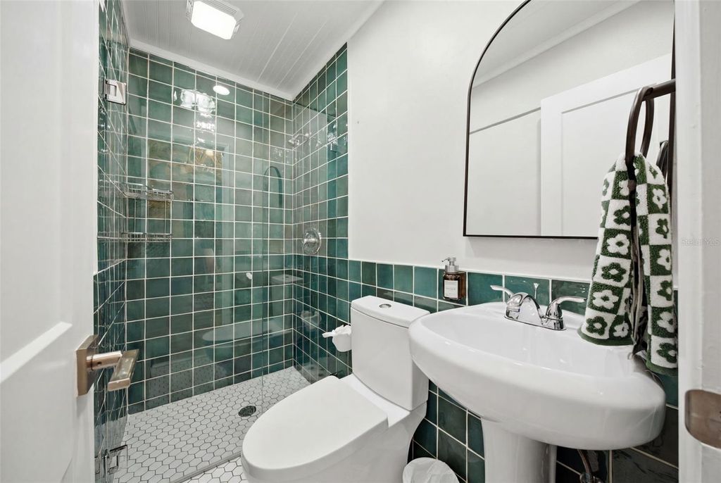 Image 30 of property listing at 1023 GRANADA STREET, Clearwater, FL 33755