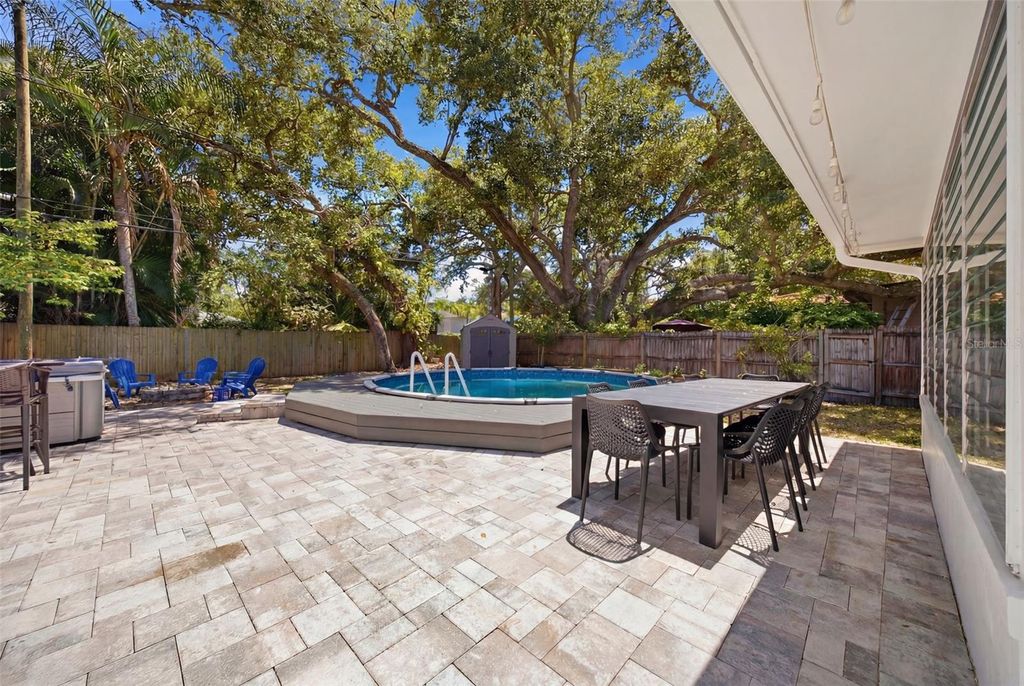 Image 34 of property listing at 1023 GRANADA STREET, Clearwater, FL 33755
