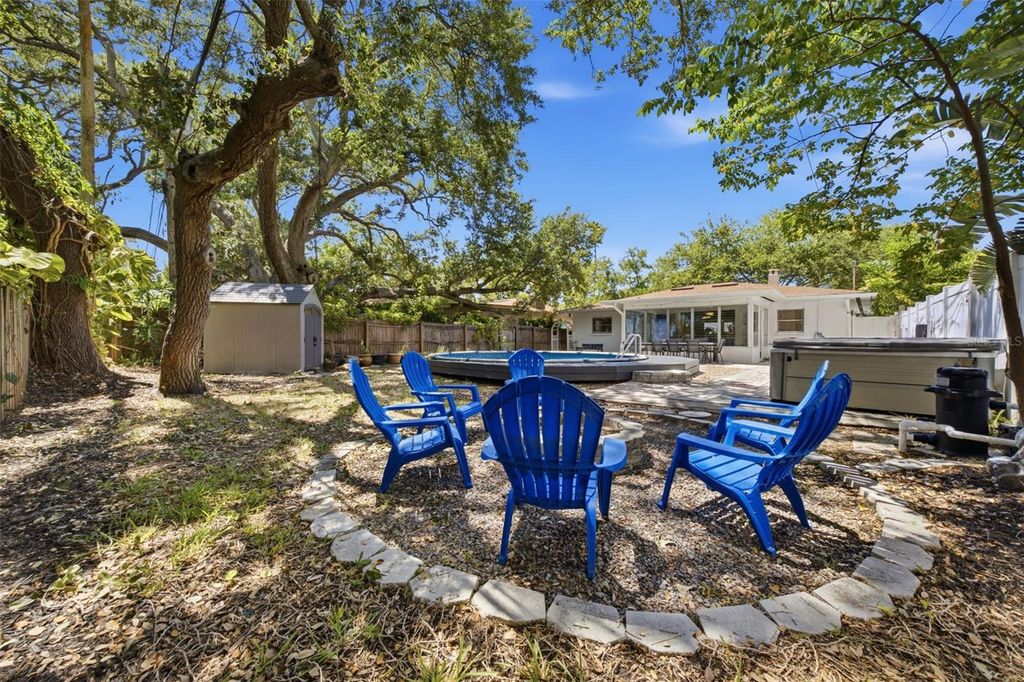 Image 37 of property listing at 1023 GRANADA STREET, Clearwater, FL 33755