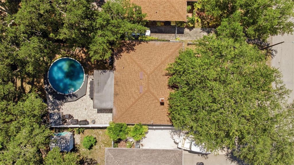 Image 58 of property listing at 1023 GRANADA STREET, Clearwater, FL 33755