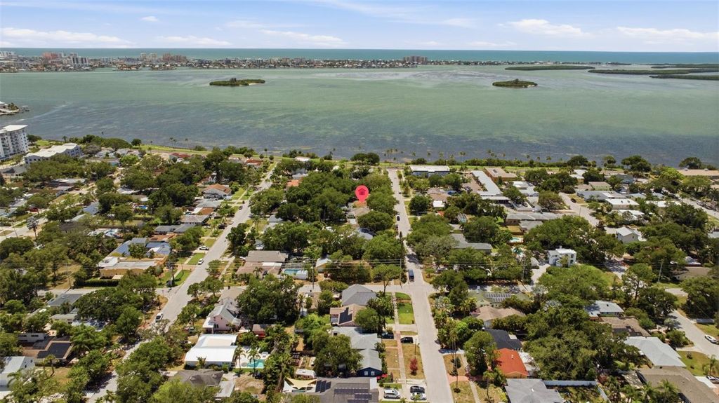 Image 61 of property listing at 1023 GRANADA STREET, Clearwater, FL 33755