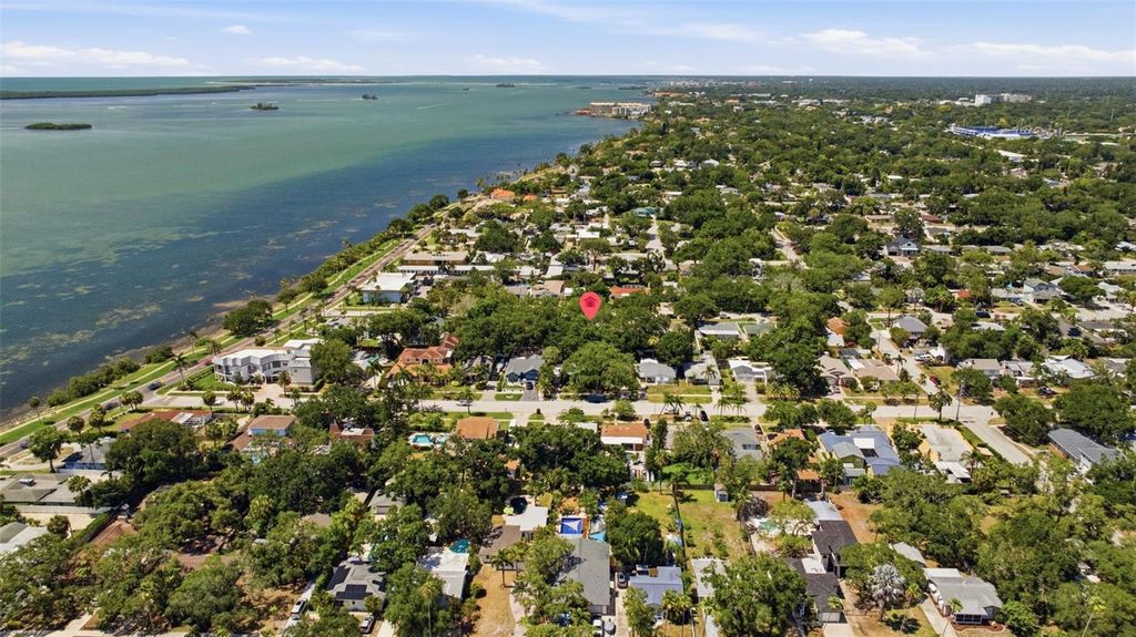 Image 62 of property listing at 1023 GRANADA STREET, Clearwater, FL 33755