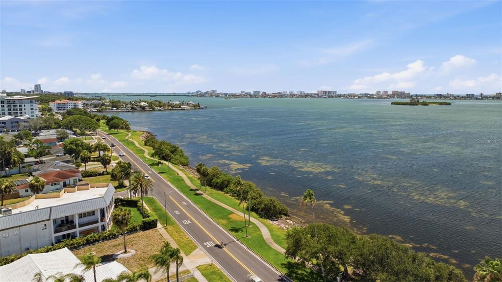 Image 66 of property listing at 1023 GRANADA STREET, Clearwater, FL 33755
