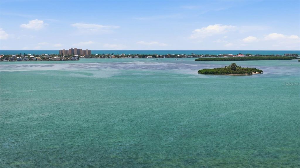 Image 67 of property listing at 1023 GRANADA STREET, Clearwater, FL 33755