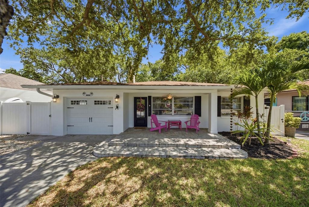 Image 9 of property listing at 1023 GRANADA STREET, Clearwater, FL 33755