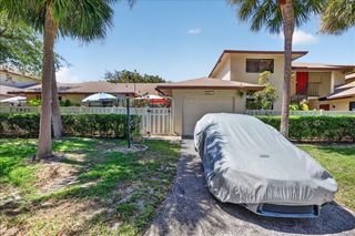 1821 NE 40th Court 305, Pompano Beach, FL 33064