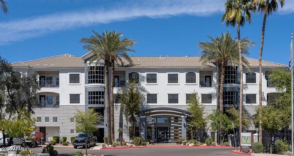 1802 W MARYLAND Avenue 1, Phoenix, AZ 85015