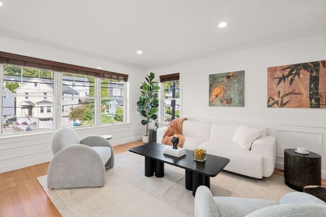 144 Princeton Ave, Waltham, MA 02151