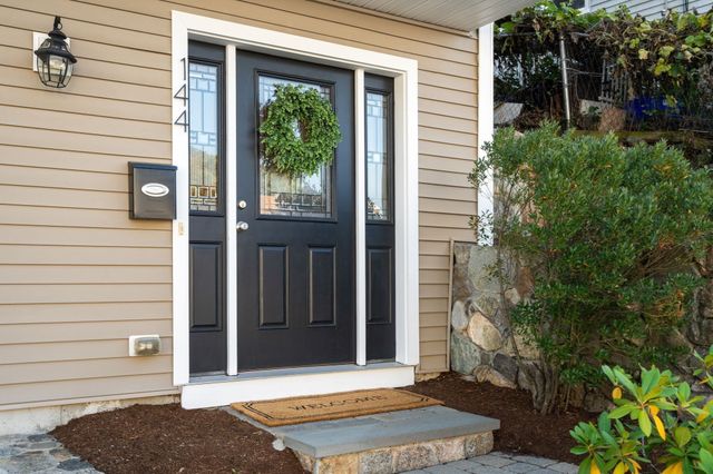 144 Princeton Ave, Waltham, MA 02151