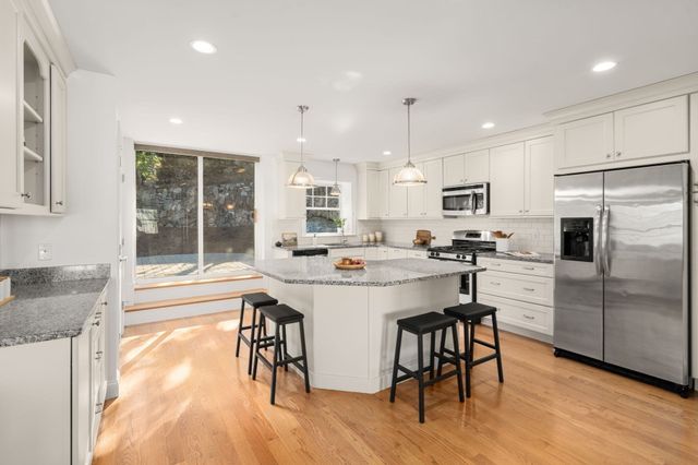 144 Princeton Ave, Waltham, MA 02151