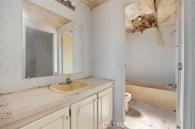 59125 Shayne Lane, Landers, CA 92285