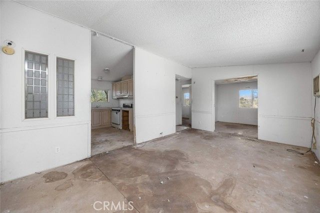 59125 Shayne Lane, Landers, CA 92285