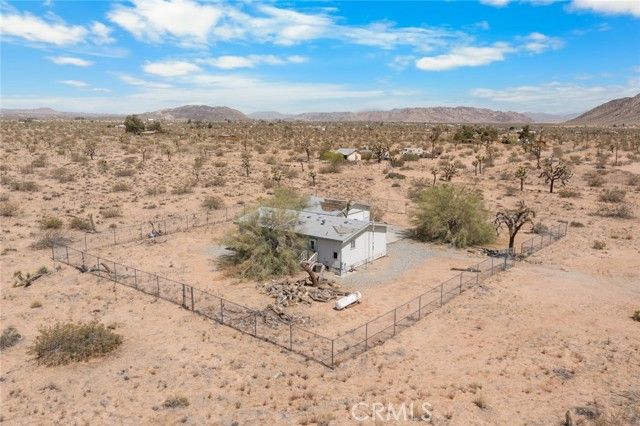 59125 Shayne Lane, Landers, CA 92285