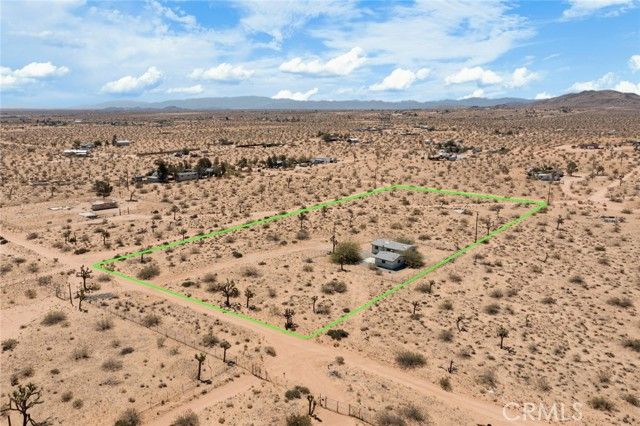 59125 Shayne Lane, Landers, CA 92285