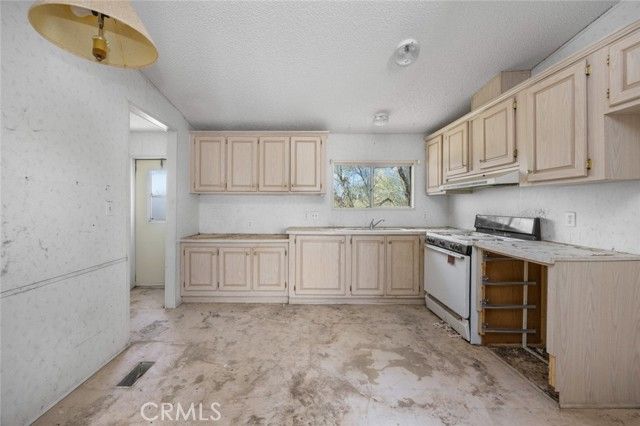 59125 Shayne Lane, Landers, CA 92285