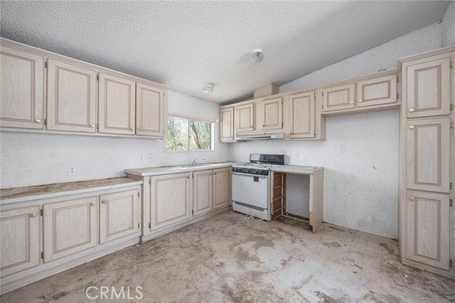 59125 Shayne Lane, Landers, CA 92285