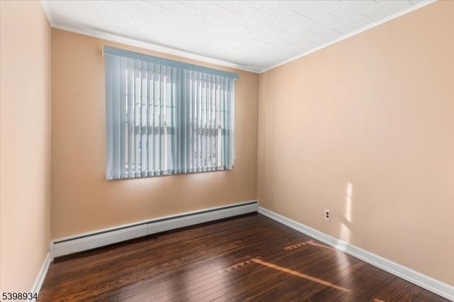 40 Ling St, Woodbridge Twp., NJ 08863