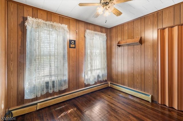 40 Ling St, Woodbridge Twp., NJ 08863