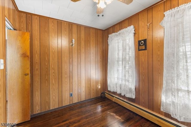 40 Ling St, Woodbridge Twp., NJ 08863