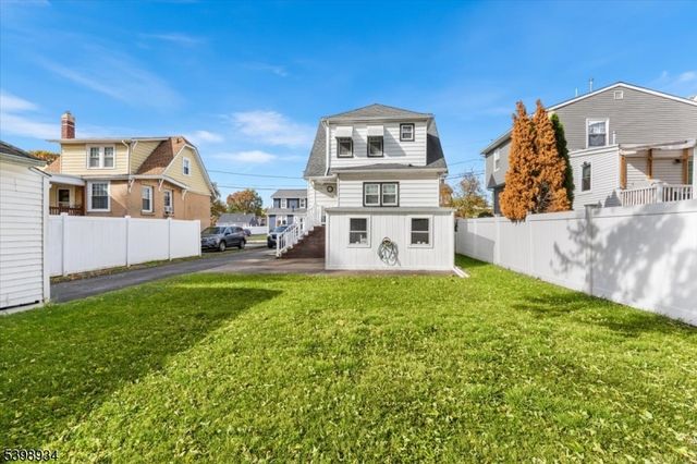 40 Ling St, Woodbridge Twp., NJ 08863