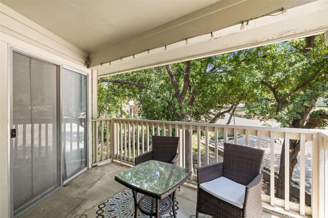 2450 Wickersham LN 302, Austin, TX 78741
