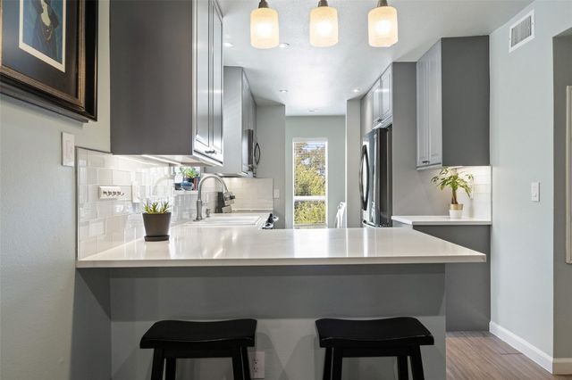 2450 Wickersham LN 302, Austin, TX 78741