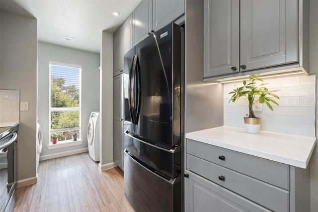 2450 Wickersham LN 302, Austin, TX 78741