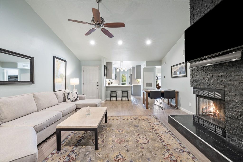 2450 Wickersham LN 302, Austin, TX 78741