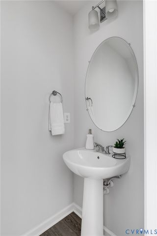 651 McCormick Farm Dr, Glen Allen, VA 23060