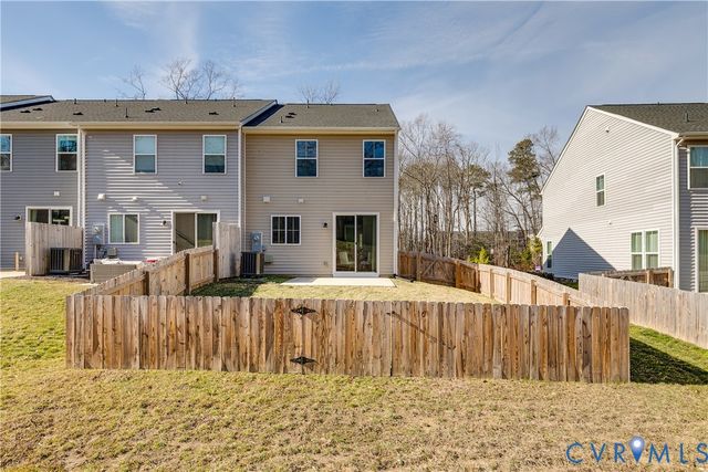 651 McCormick Farm Dr, Glen Allen, VA 23060