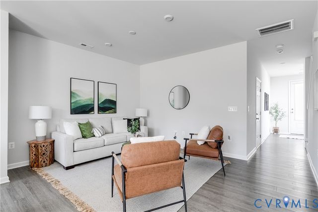 651 McCormick Farm Dr, Glen Allen, VA 23060