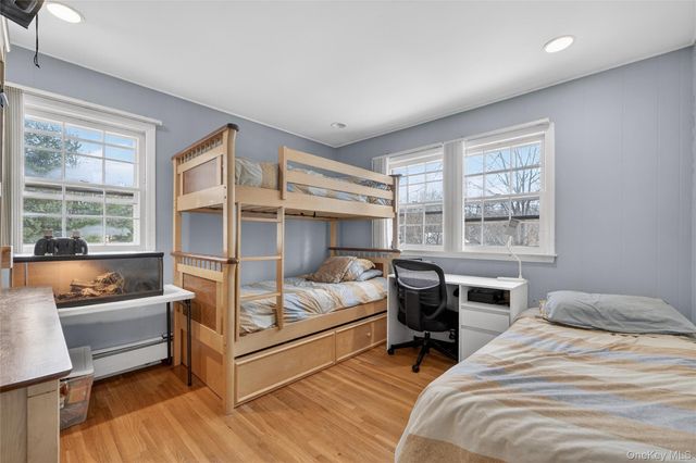 4 Lois Lane, Monsey, NY 10952