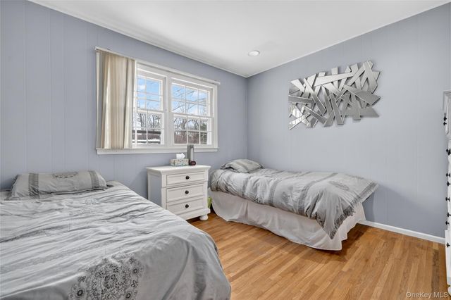 4 Lois Lane, Monsey, NY 10952