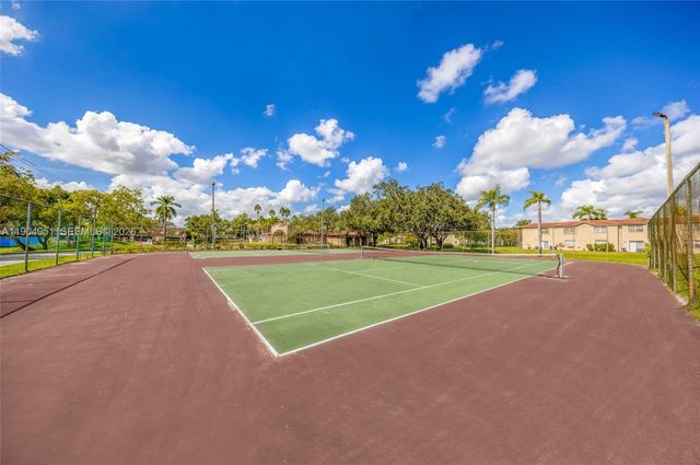 8713 SW 5th St 206, Pembroke Pines, FL 33025