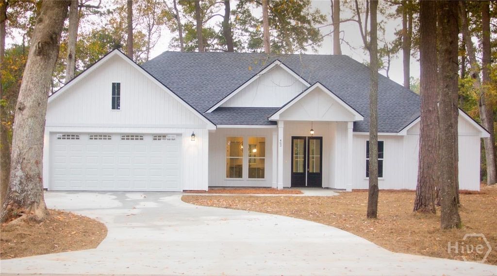 462 West First Street, Midway, GA 31320