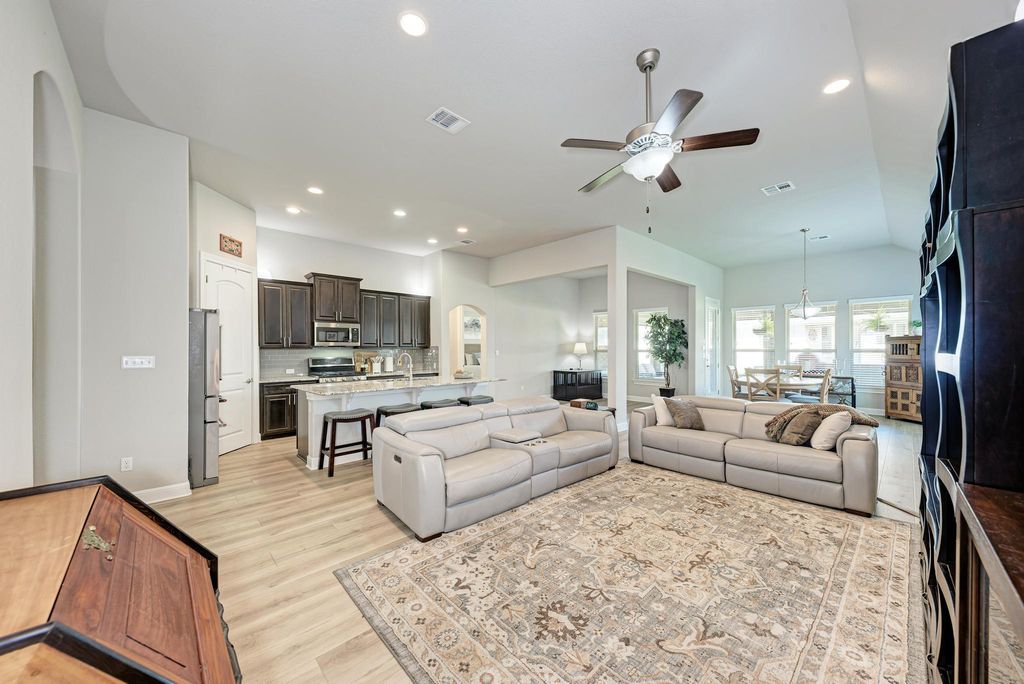 4959 Fiore TRL, Round Rock, TX 78665