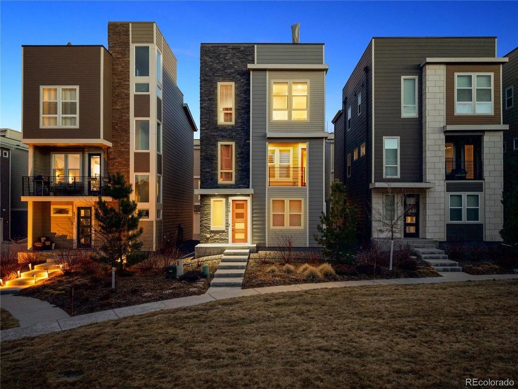 2579 Palau Way, Castle Rock, CO 80109