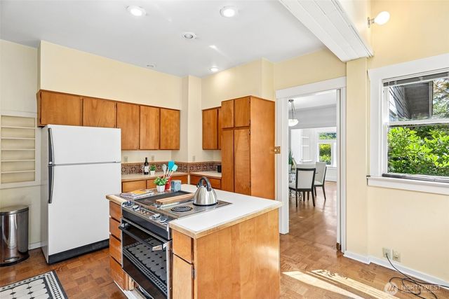3116 S Dose Terrace, Seattle, WA 98144